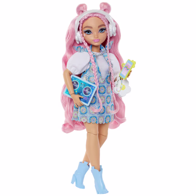 Barbie Dream Besties Doll and Accessories, Daisy Jean Posable Fashion Doll with Removable Fashions & Wavy Pink Hair, 9 DJ & Music Themed Pieces